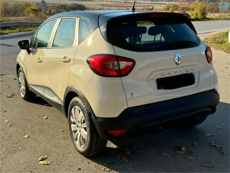 Renault Captur, снимка 6 - Автомобили и джипове - 47854304