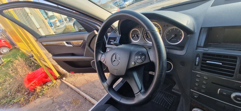 Mercedes-Benz C 200 153000 КМ !!!!, снимка 11 - Автомобили и джипове - 48283318