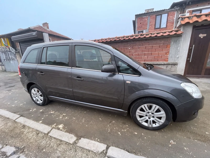 Opel Zafira, снимка 1 - Автомобили и джипове - 48884289