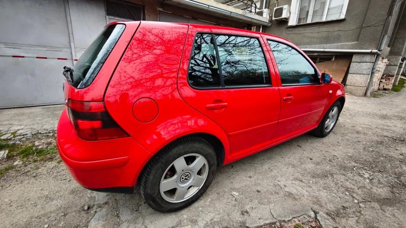 VW Golf 1.6i, снимка 6 - Автомобили и джипове - 49608146