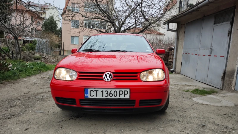 VW Golf 1.6i, снимка 1 - Автомобили и джипове - 49608146