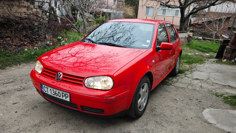 VW Golf 1.6i, снимка 2 - Автомобили и джипове - 49608146