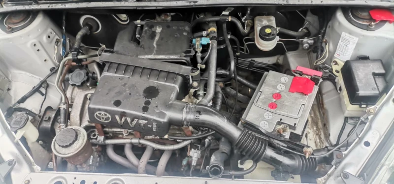 Toyota Yaris 1.0, снимка 6 - Автомобили и джипове - 49724031