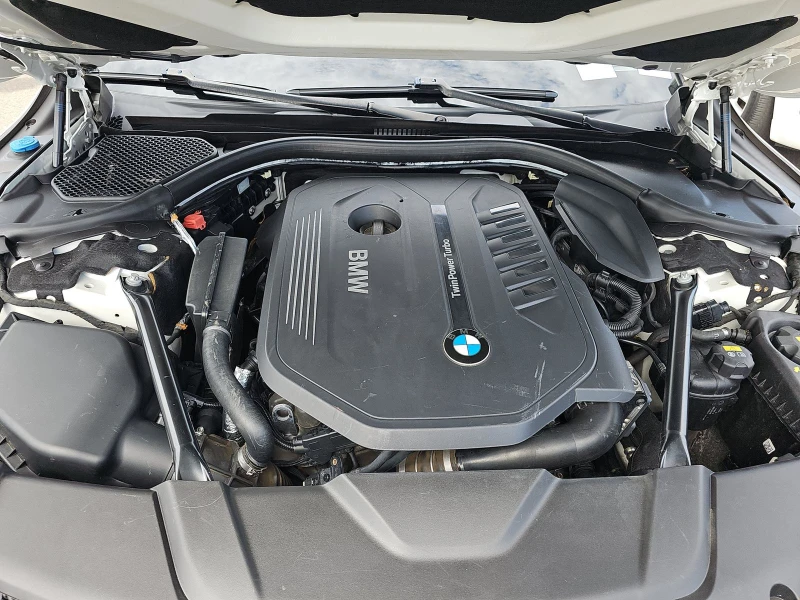 BMW 740 M* SPORT* ДИГИТАЛНО* ТАБЛО* ОБДУХВАНЕ* МАСАЖ* КАМЕ, снимка 16 - Автомобили и джипове - 52699509