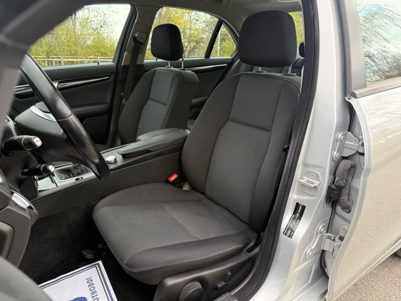 Mercedes-Benz C 180 Face Navi Подгрев, снимка 11 - Автомобили и джипове - 52554548