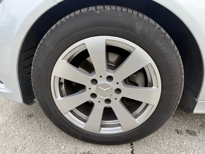 Mercedes-Benz C 180 Face Navi Подгрев, снимка 15 - Автомобили и джипове - 52554548