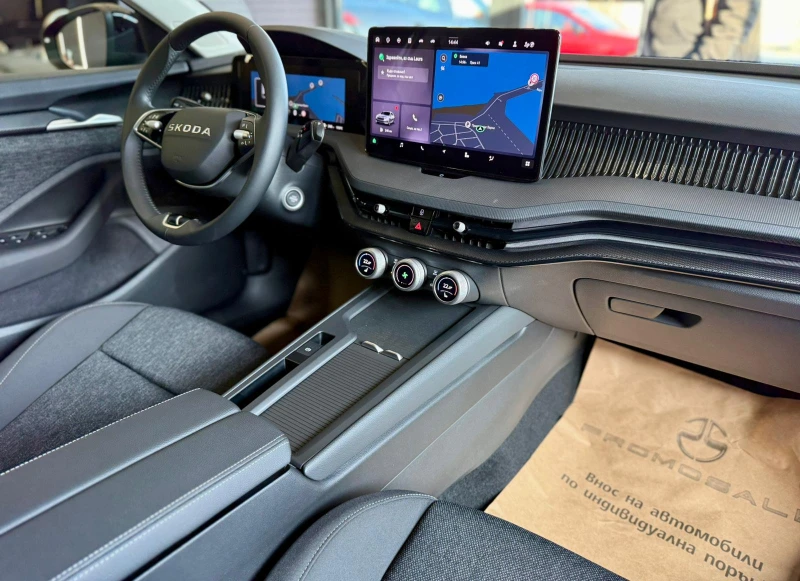 Skoda Superb 2.0TDI DSG* Essence* Лизинг* Carplay* Гаранция, снимка 9 - Автомобили и джипове - 52802461