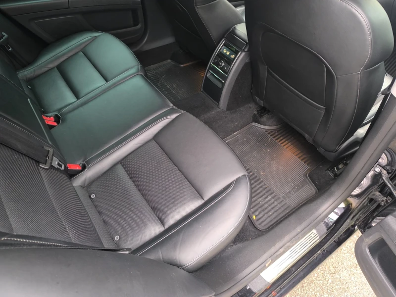 Skoda Superb, снимка 12 - Автомобили и джипове - 53130946