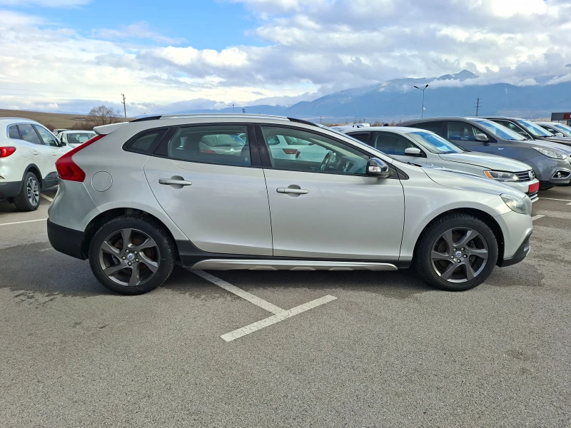 Volvo V40 Cross Country D2, снимка 7 - Автомобили и джипове - 53294332