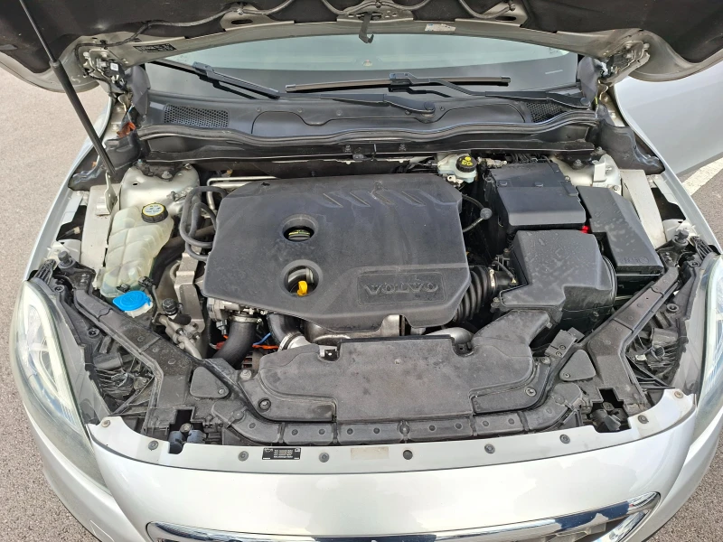 Volvo V40 Cross Country D2, снимка 16 - Автомобили и джипове - 53294332