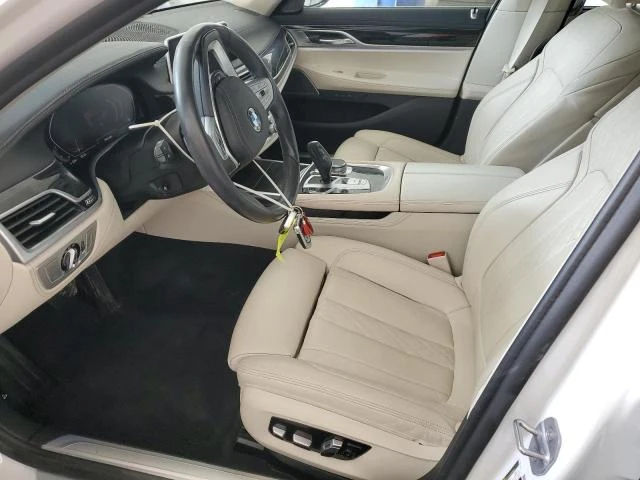 BMW 740  - изображение 7