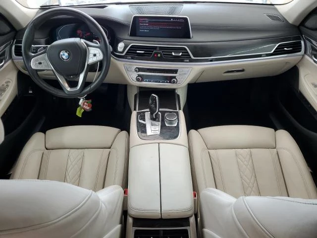 BMW 740  - изображение 8