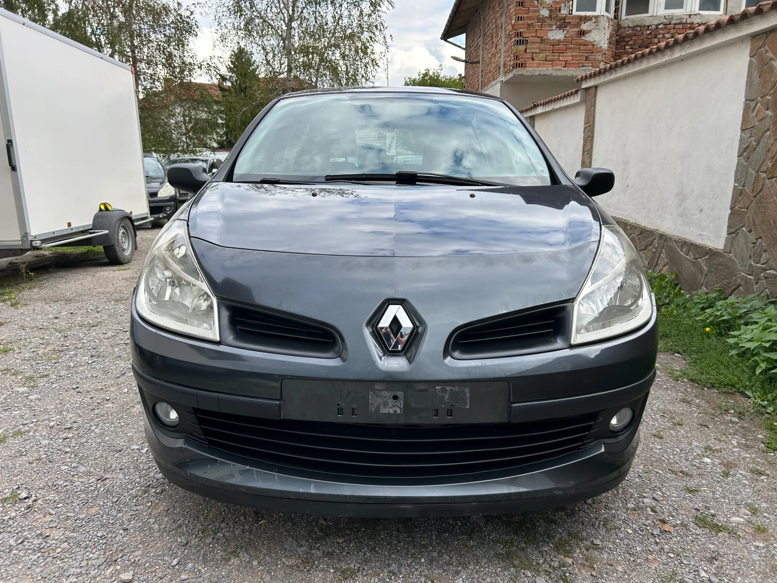 Renault Clio 1.2i, Benzin-GAS! - изображение 2