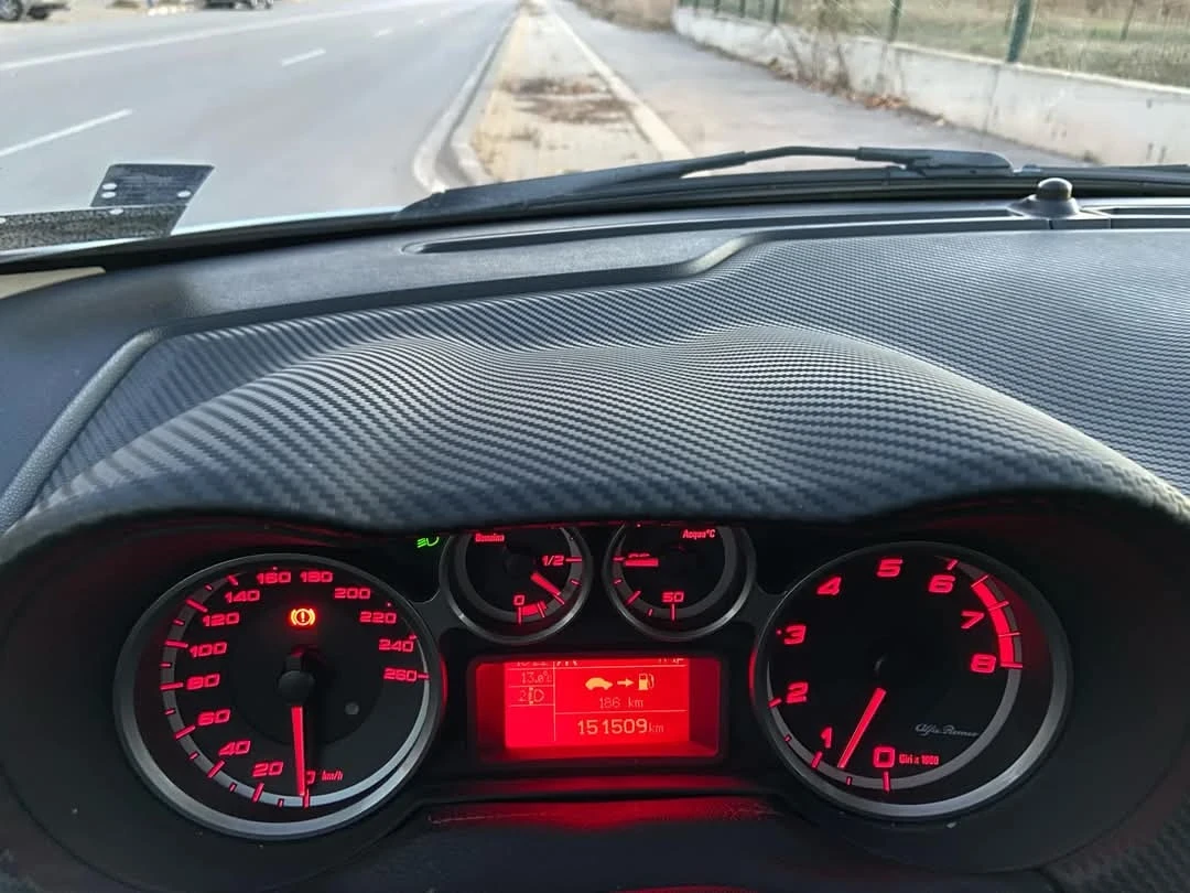 Alfa Romeo MiTo  - изображение 3