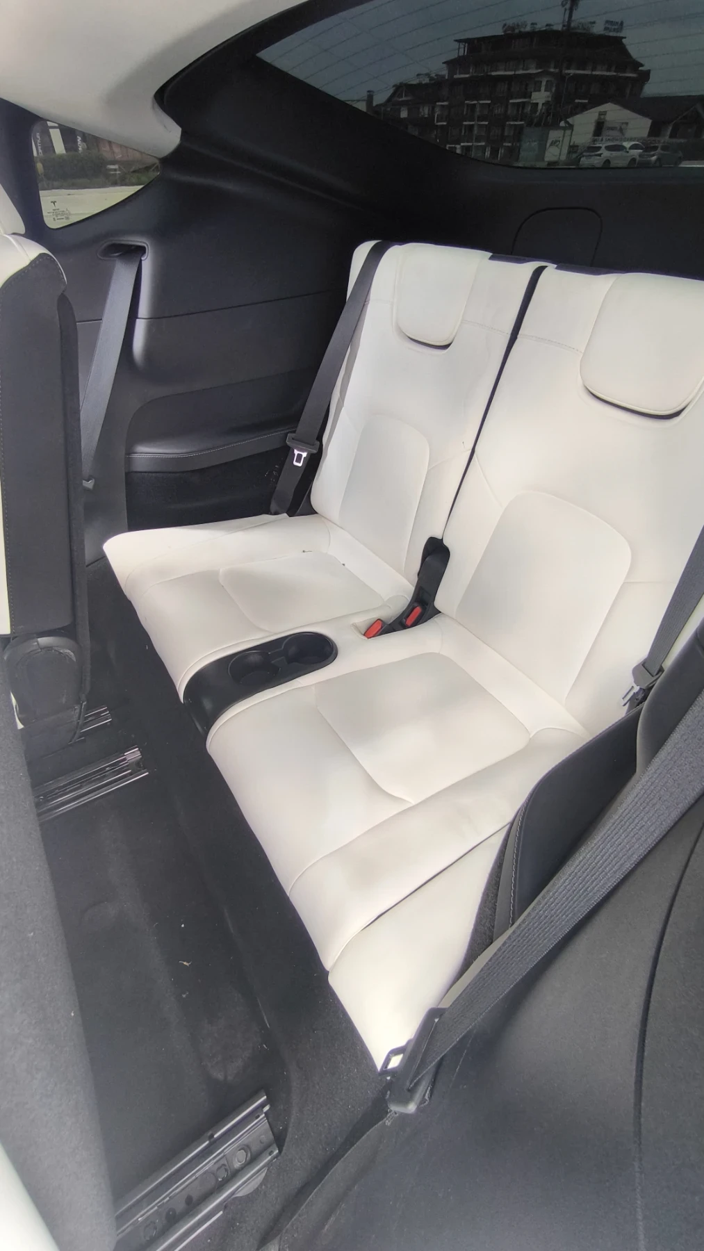 Tesla Model Y 7места 4х4 performance dual motor  - изображение 3