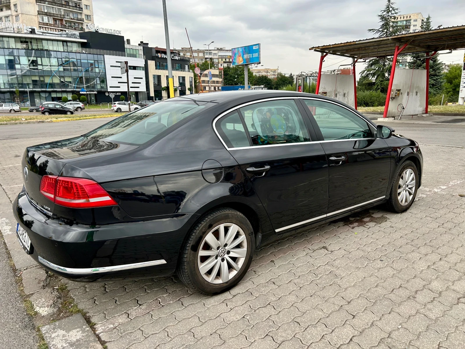 VW Passat B7 - изображение 7