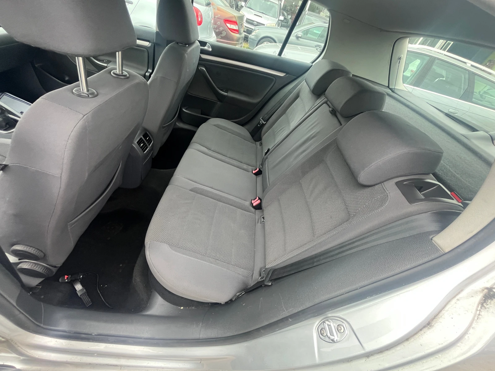 VW Golf 2.0TDI 4 MOTION - изображение 10