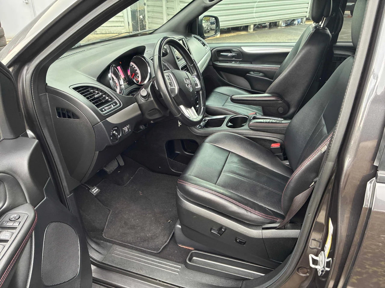 Dodge Caravan CARFAX* АВТОФИНАНСИРАНЕ* БЕЗ ПЪРВОНАЧАЛНА ВНОСКА*  - изображение 5