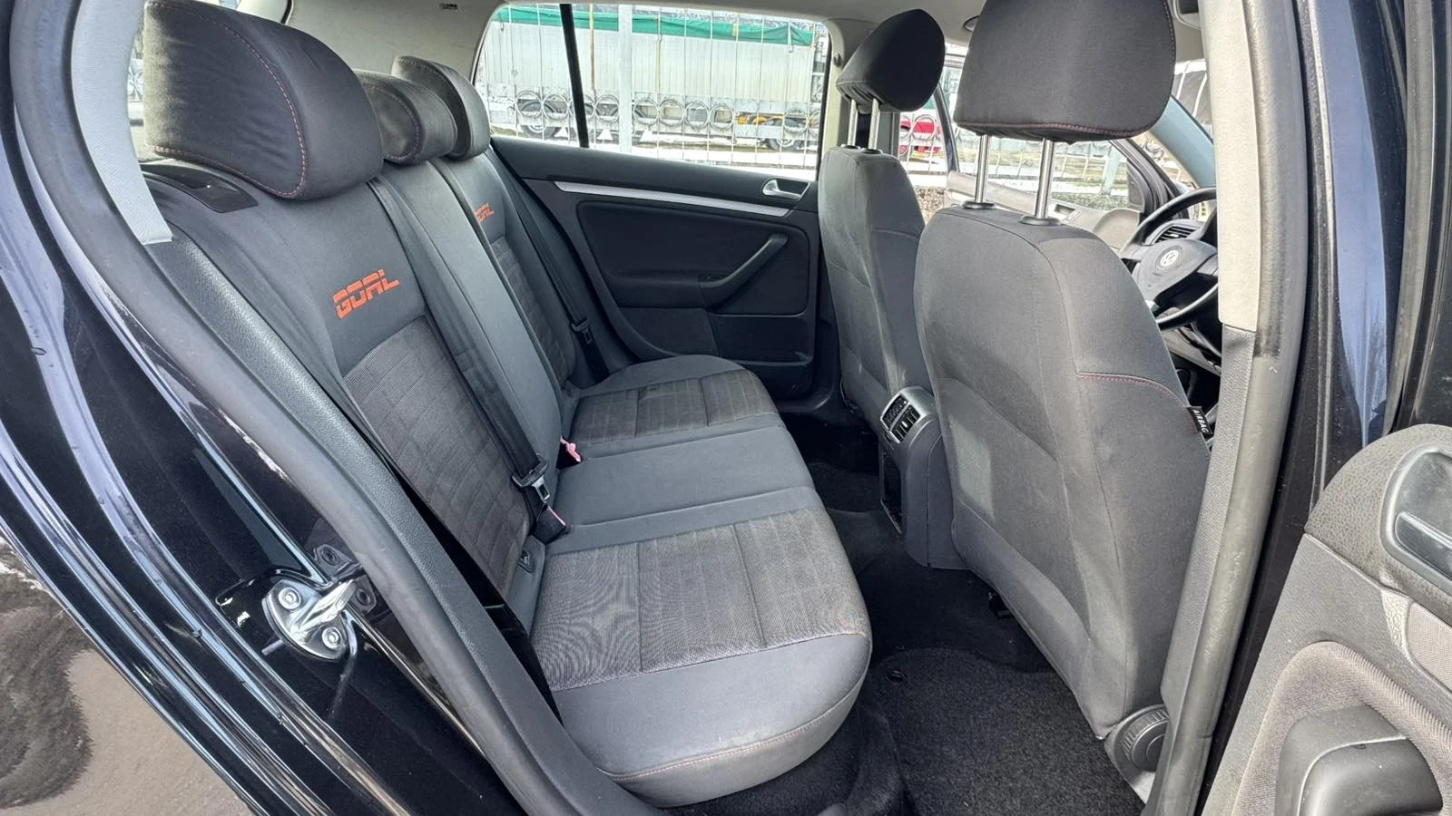 VW Golf 1.9TDi * * 105кс.* * 6ск.* * ПОДГРЕВ* * , снимка 14 - Автомобили и джипове - 53809471