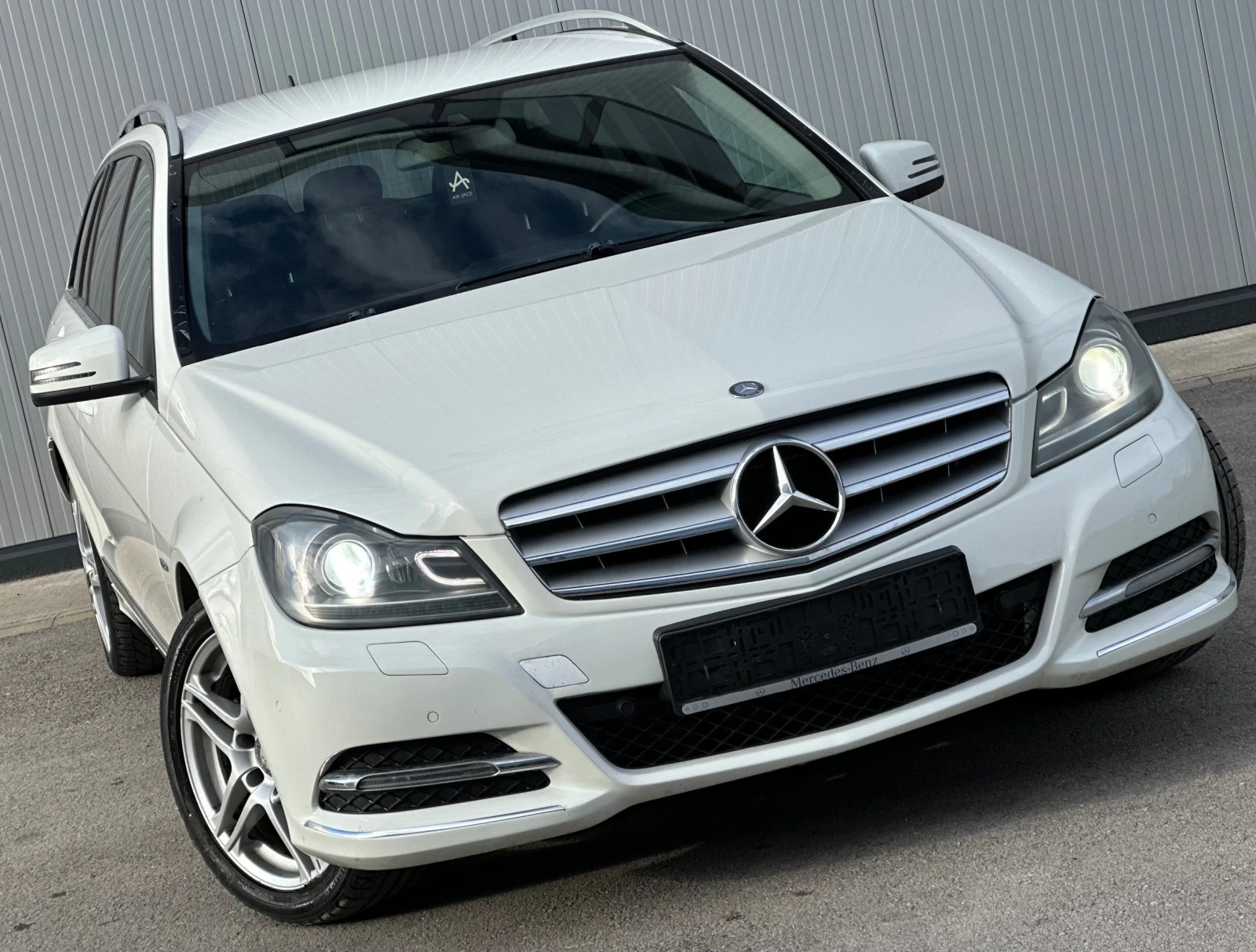Mercedes-Benz C 250 AMG///Line/C250cdi/Avangard/Harman Kardon/FACELIFT