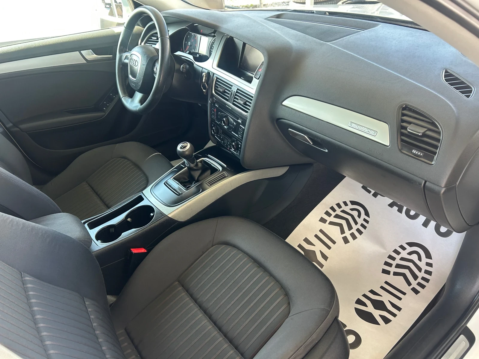 Audi A4 * 2.0* TDI* 170к.с* 4х4* NAVI* LED* , снимка 9 - Автомобили и джипове - 53782004