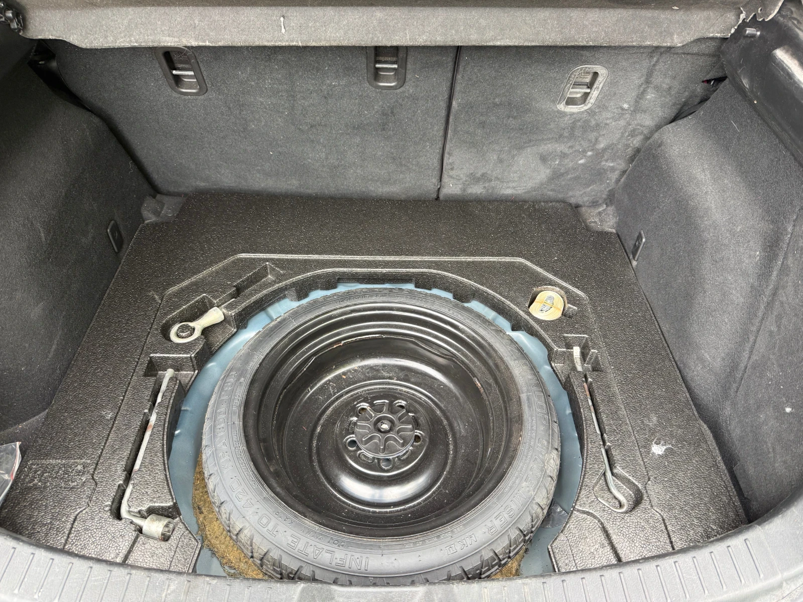 Mazda 3 2.0 150 hp, снимка 11 - Автомобили и джипове - 54748517