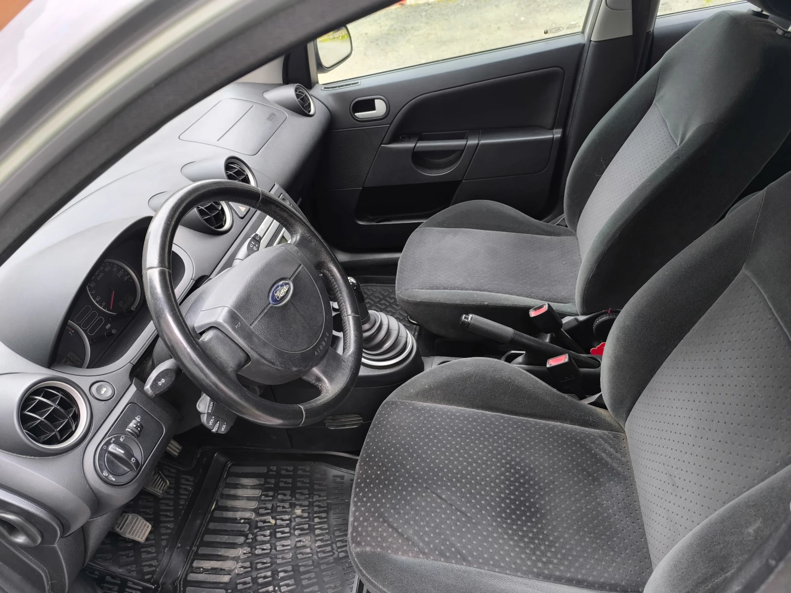Ford Fiesta, снимка 13 - Автомобили и джипове - 54803415