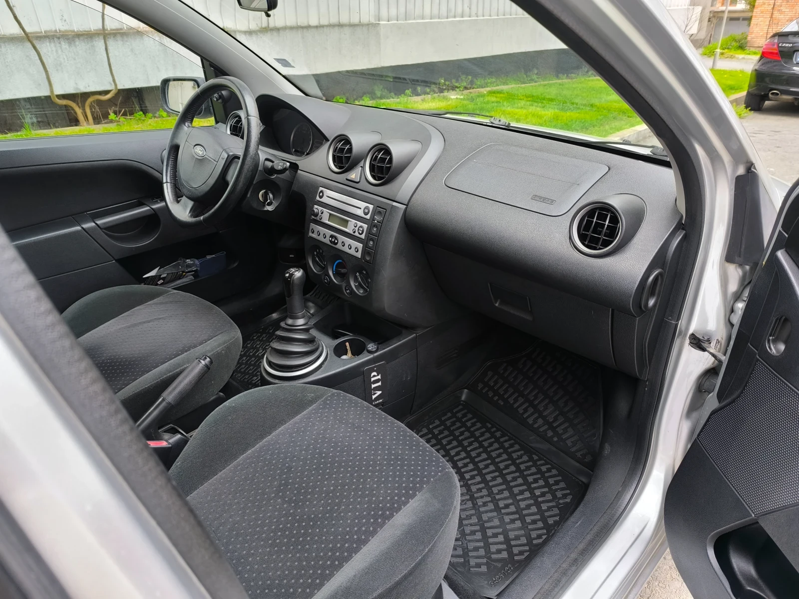 Ford Fiesta, снимка 10 - Автомобили и джипове - 54803415