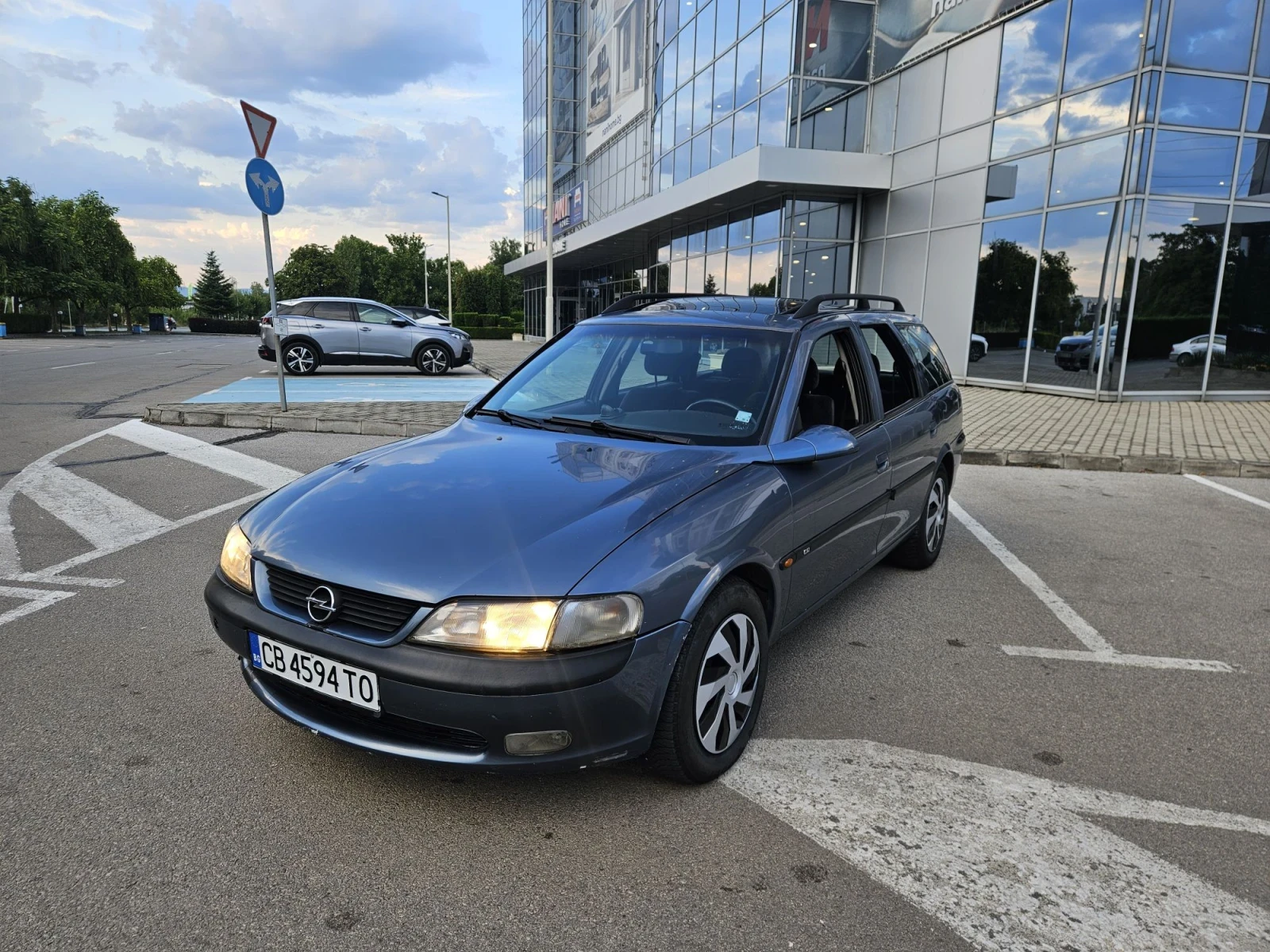 Opel Vectra, снимка 2 - Автомобили и джипове - 55598217