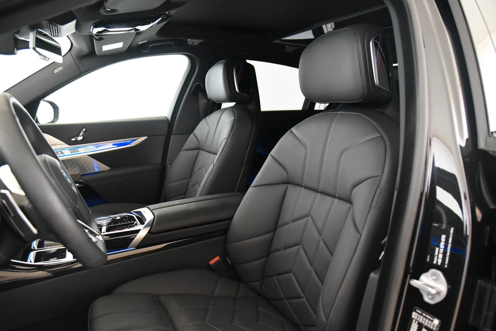 BMW 740 xDrive M Sport Pro B&W 360  , снимка 5 - Автомобили и джипове - 55748769