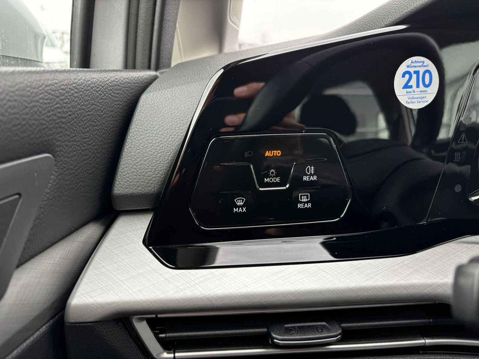 VW Golf Combi 2000 куб. / 150 к.с., снимка 16 - Автомобили и джипове - 56132007