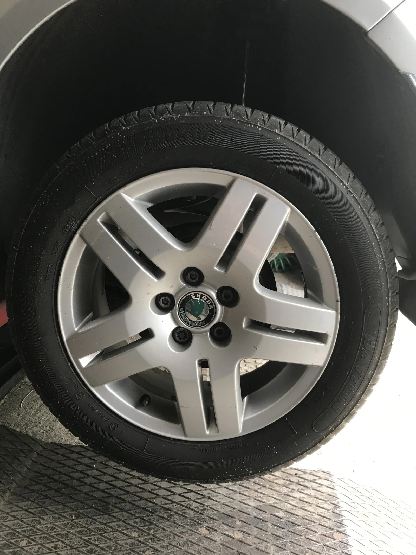 Skoda Fabia 1.4 MPI, 16V, ГИ, снимка 15 - Автомобили и джипове - 56156272