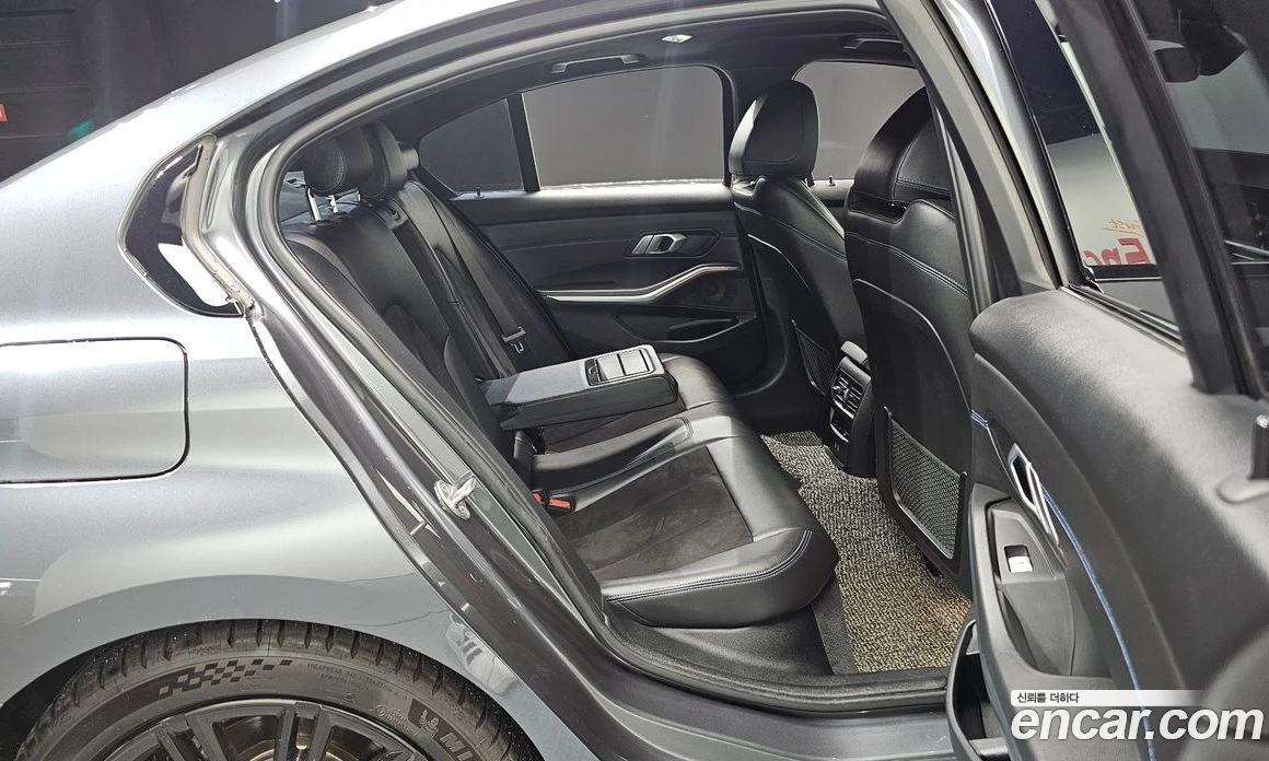 BMW 320 320i M Sport, снимка 11 - Автомобили и джипове - 56156676