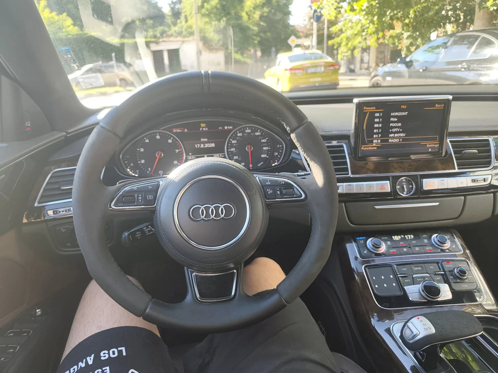 Audi A8 Long, снимка 4 - Автомобили и джипове - 56195303