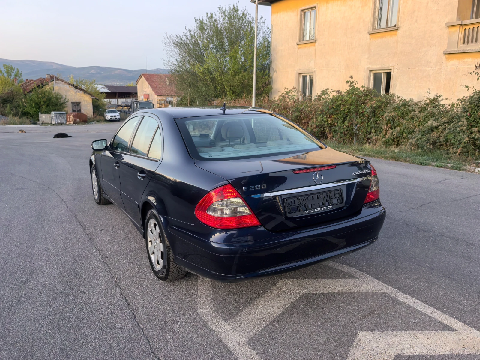 Mercedes-Benz E 200 E200 Kompressor, снимка 7 - Автомобили и джипове - 56303303