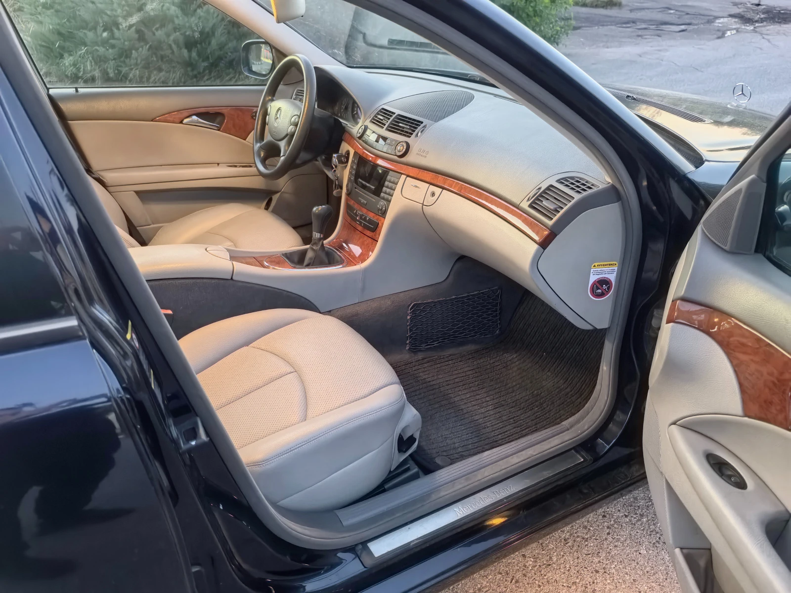 Mercedes-Benz E 200 E200 Kompressor, снимка 13 - Автомобили и джипове - 56303303