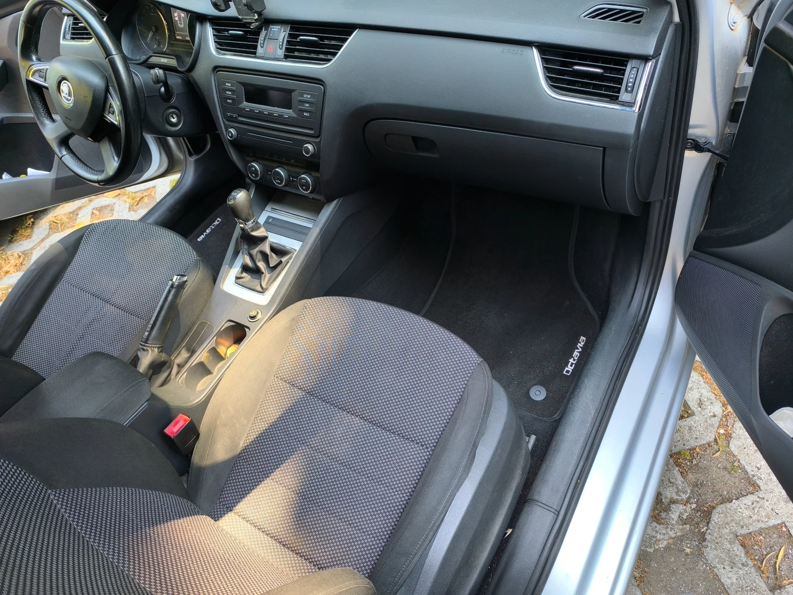 Skoda Octavia III, снимка 11 - Автомобили и джипове - 56317014