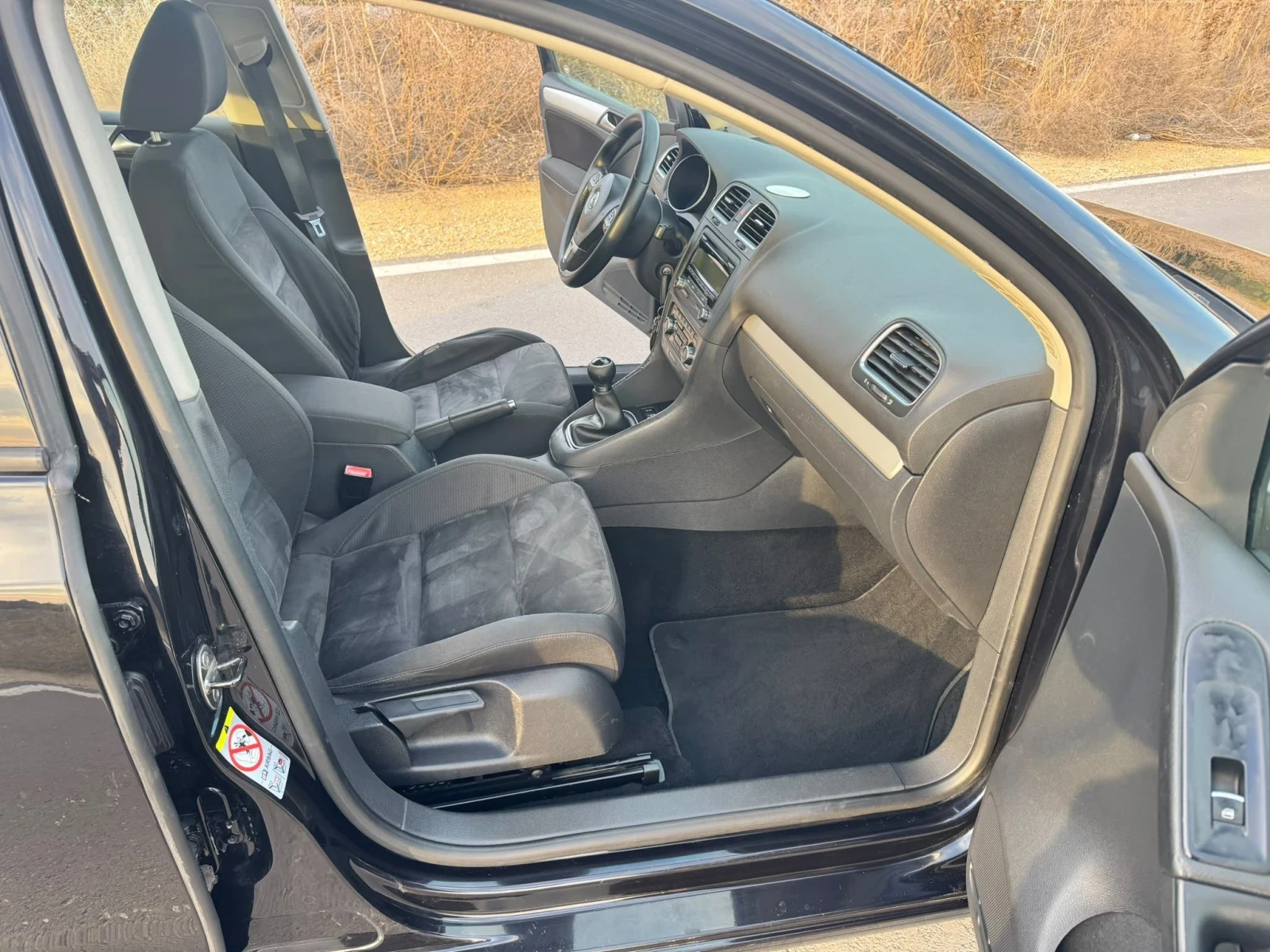 VW Golf 1.6 i, LPG , снимка 9 - Автомобили и джипове - 56377008