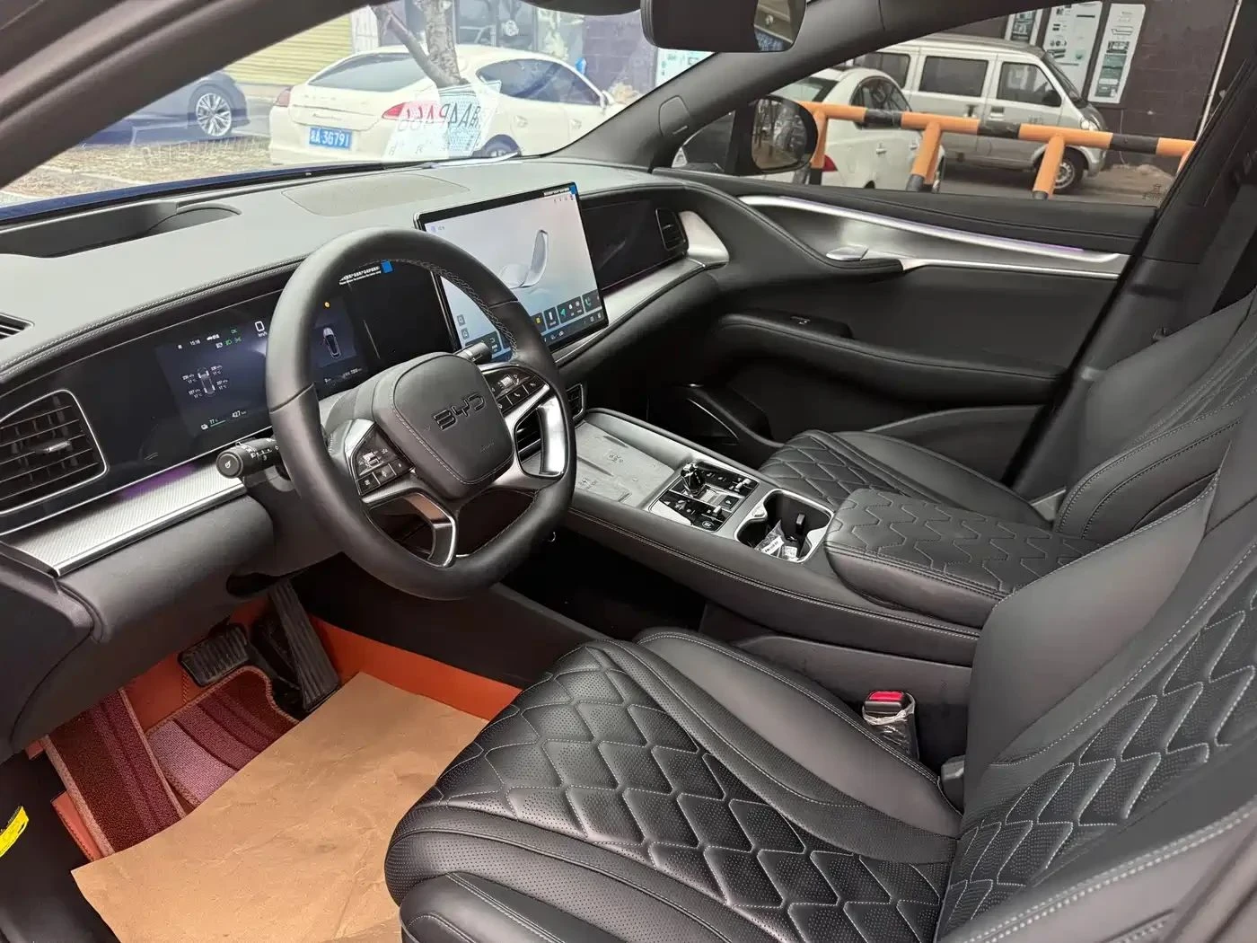 BYD Sealion 7, снимка 9 - Автомобили и джипове - 56687243