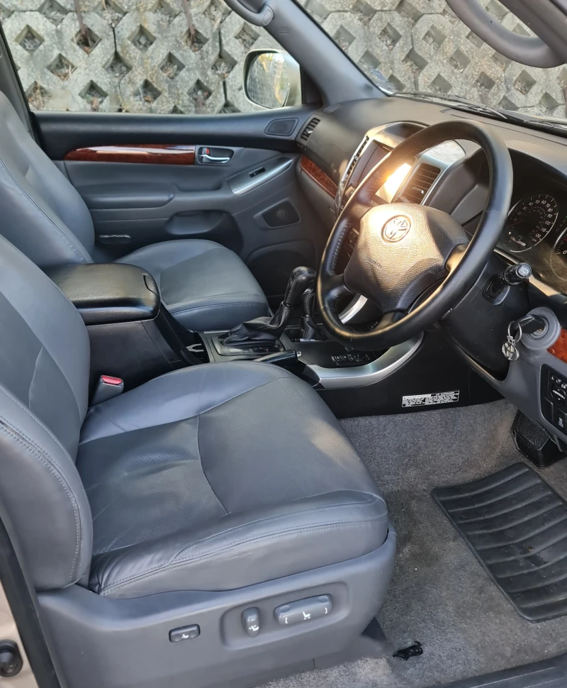 Toyota Land cruiser Prado 120, снимка 9 - Автомобили и джипове - 47640096