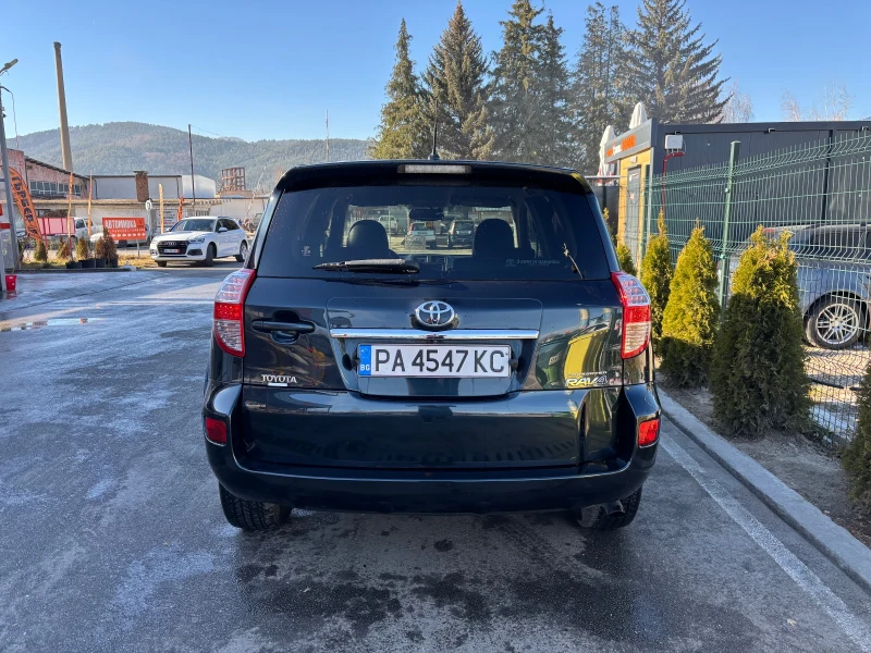 Toyota Rav4, снимка 6 - Автомобили и джипове - 48113143