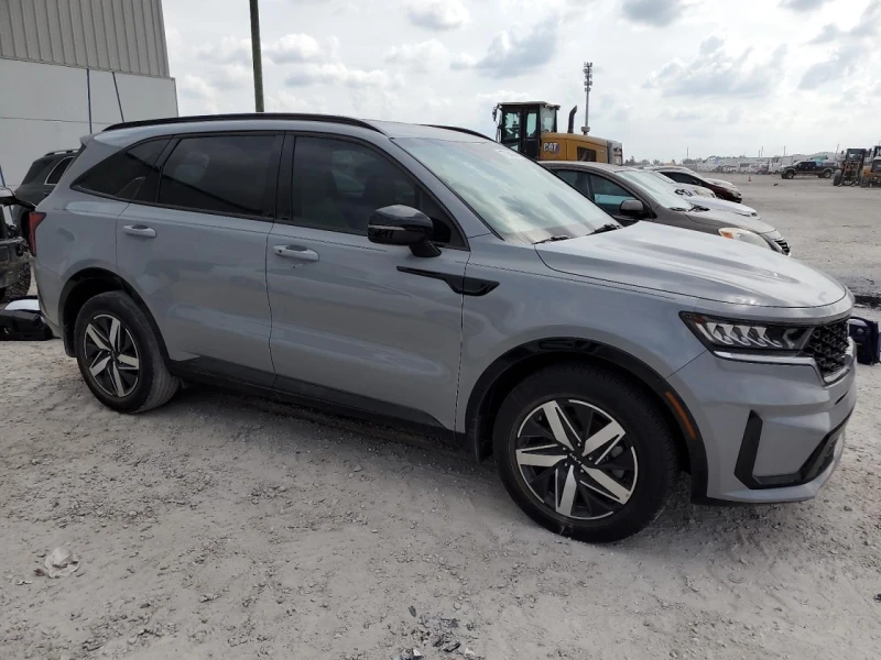 Kia Sorento EX* Front Wheel Drive, снимка 4 - Автомобили и джипове - 48130499