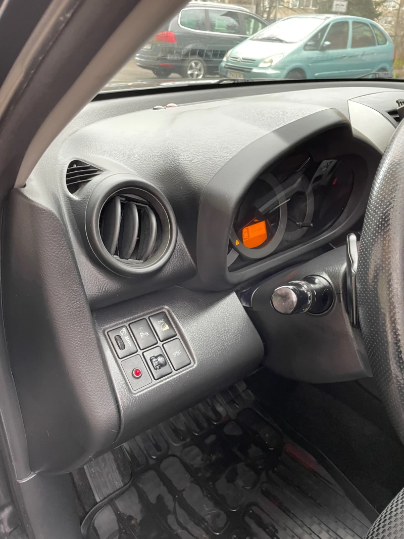 Toyota Rav4, снимка 8 - Автомобили и джипове - 48674588