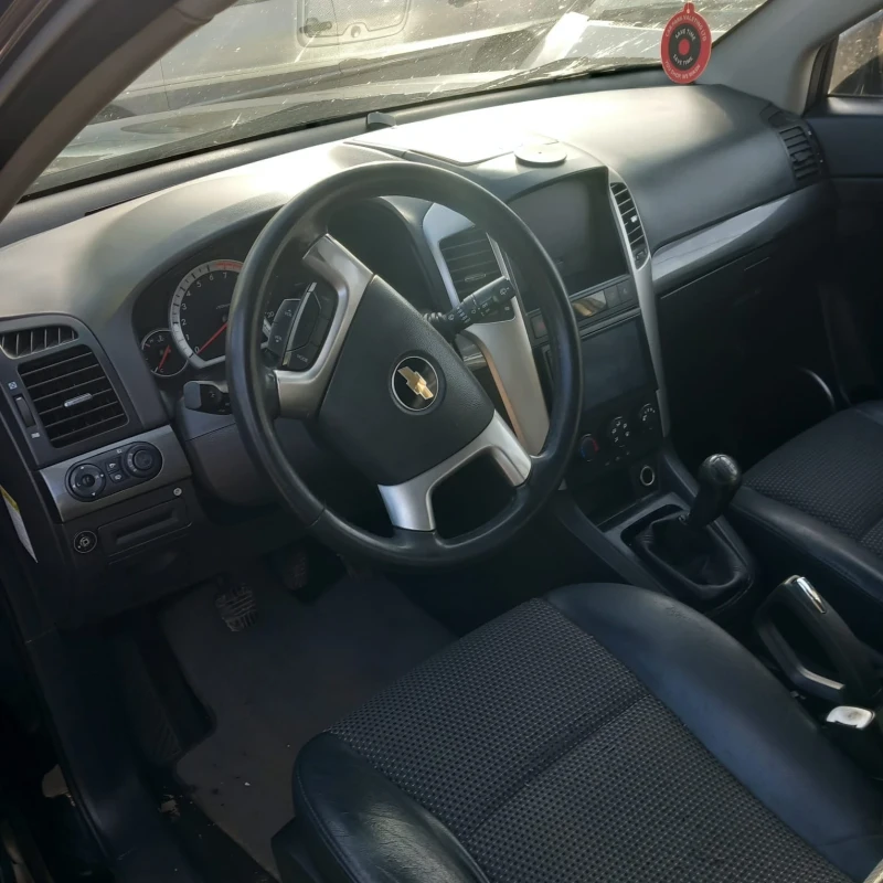 Chevrolet Captiva 2.4i 4x4, снимка 7 - Автомобили и джипове - 49591173