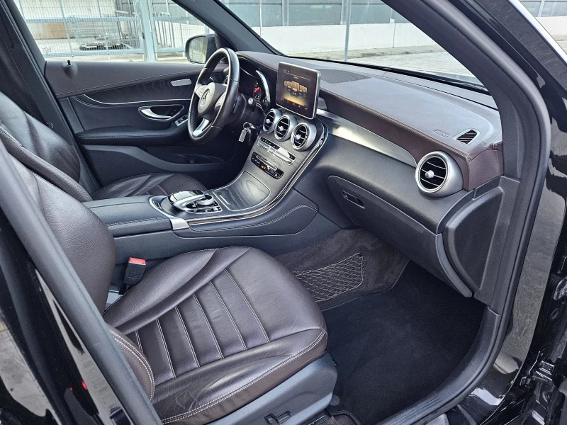 Mercedes-Benz GLC 250 AMG ПАКЕТ ДИСТРОНИК КАМЕРА 360 , снимка 12 - Автомобили и джипове - 52519193