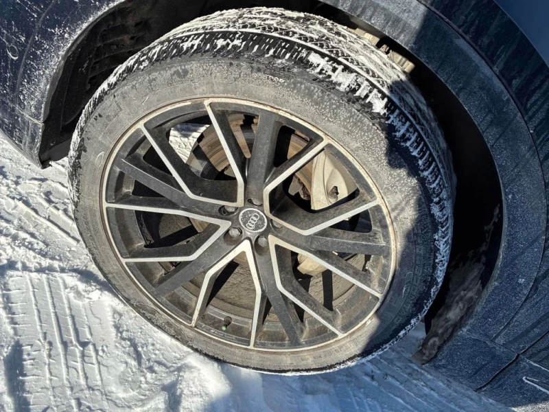 Audi Q8 Technik  CARFAX, снимка 7 - Автомобили и джипове - 52811843