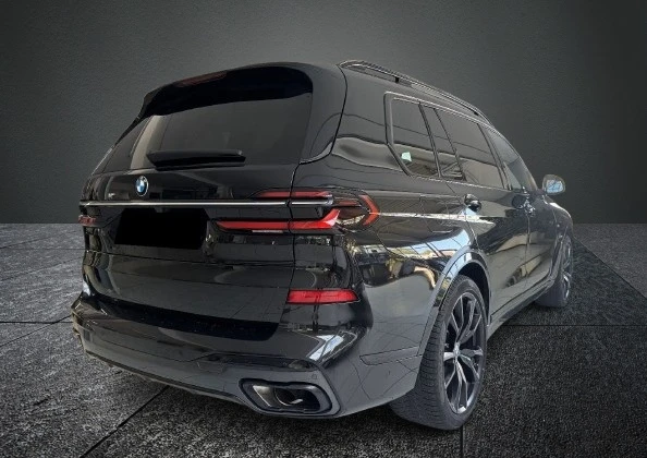 BMW X7 40i  xDrive M-Sport, снимка 3 - Автомобили и джипове - 54521939
