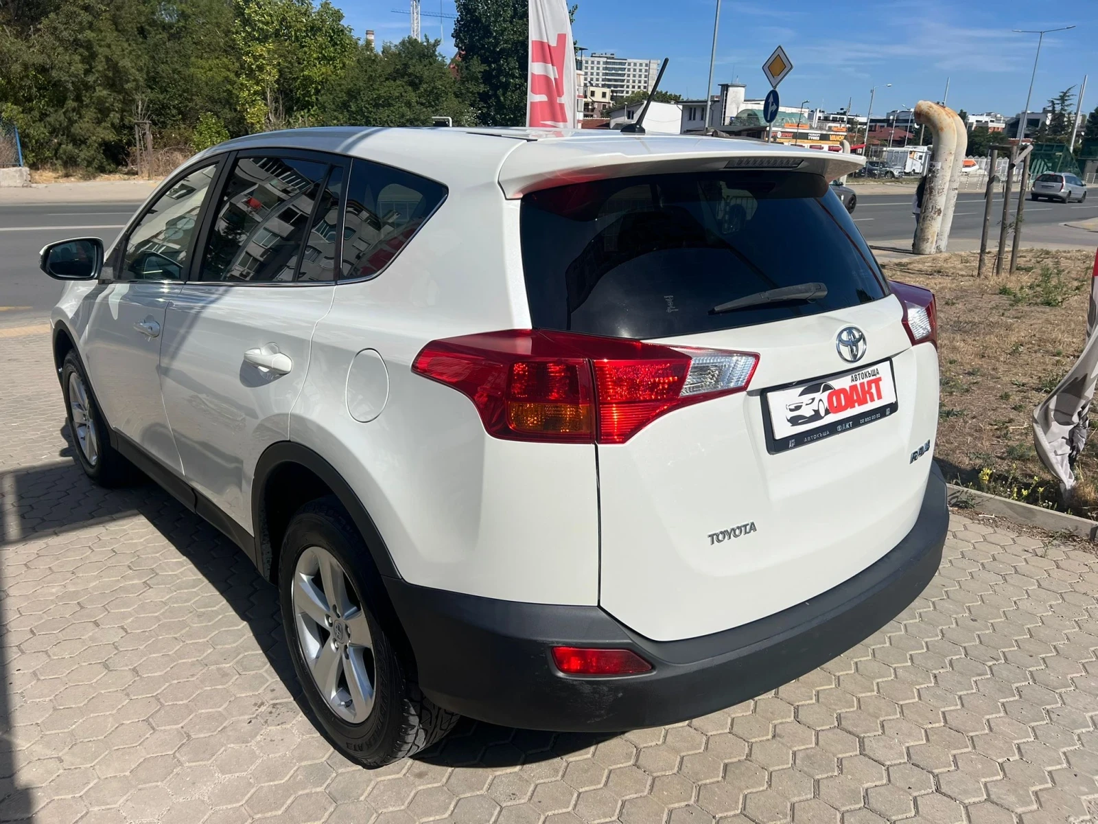 Toyota Rav4 2.0D-4D/NAVI - изображение 5