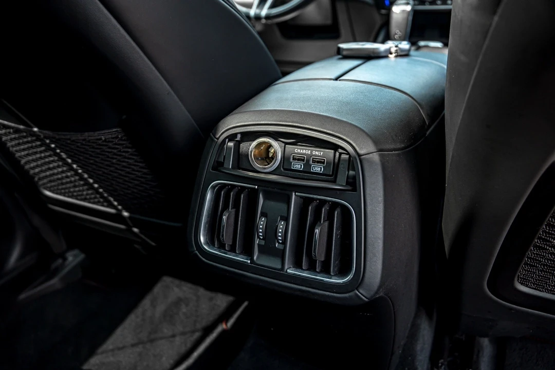 Maserati Levante CARFAX* АВТОФИНАНСИРАНЕ* БЕЗ ПЪРВОНАЧАЛНА ВНОСКА*  - изображение 6