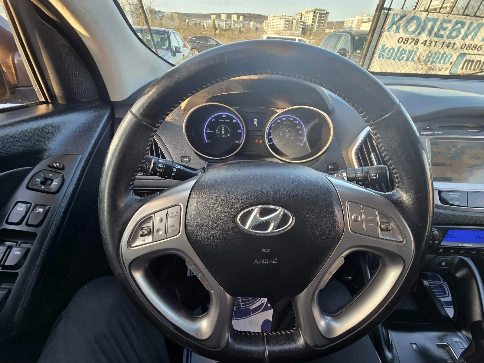 Hyundai IX35 2.0* 4х4* Автомат/Кожа * , снимка 8 - Автомобили и джипове - 54739920